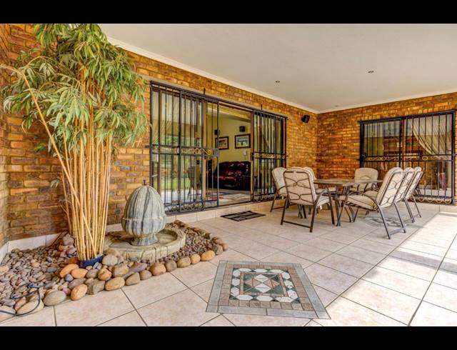 4 BEDROOM FREEHOLD FOR SALE IN RYNFIELD
